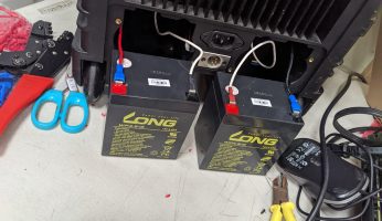 [DIY]行動音箱電池蓄電不足怎麼辦?行動音響喇叭電池更換教學