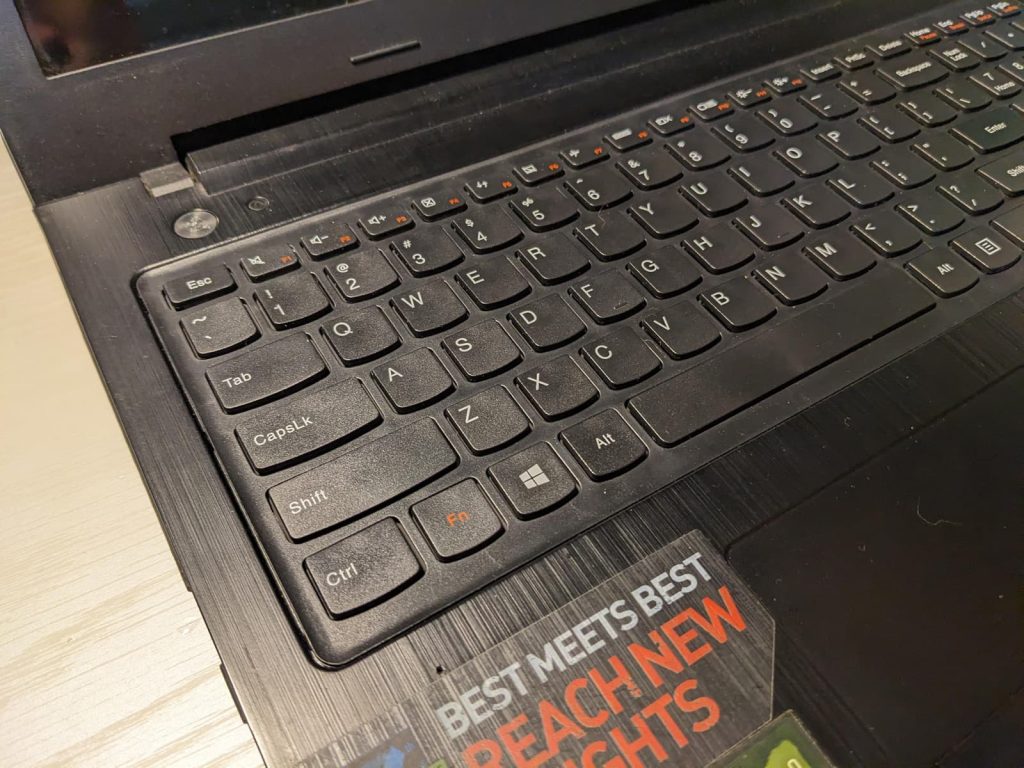 [DIY 筆電維修]Lenovo G500s筆電鍵盤如何更換?筆電鍵盤更換教學!