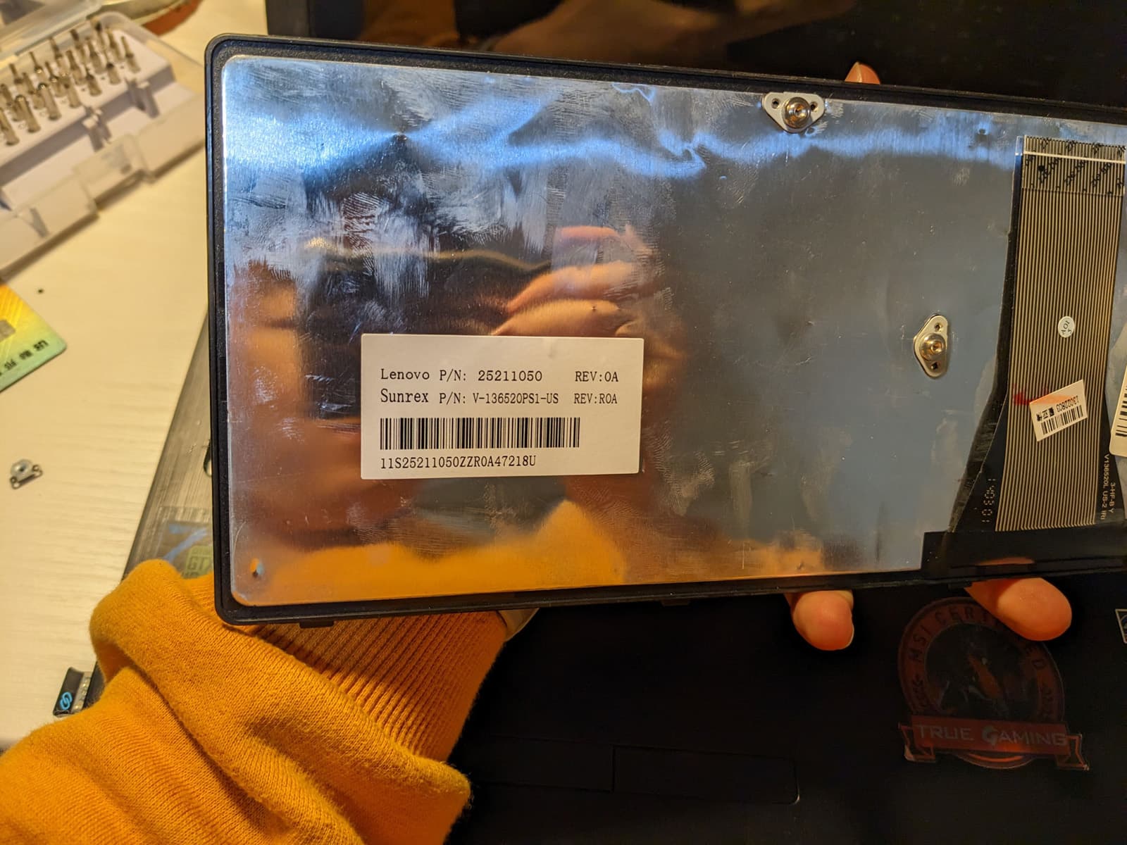 [DIY 筆電維修]Lenovo G500s筆電鍵盤如何更換?筆電鍵盤更換教學!