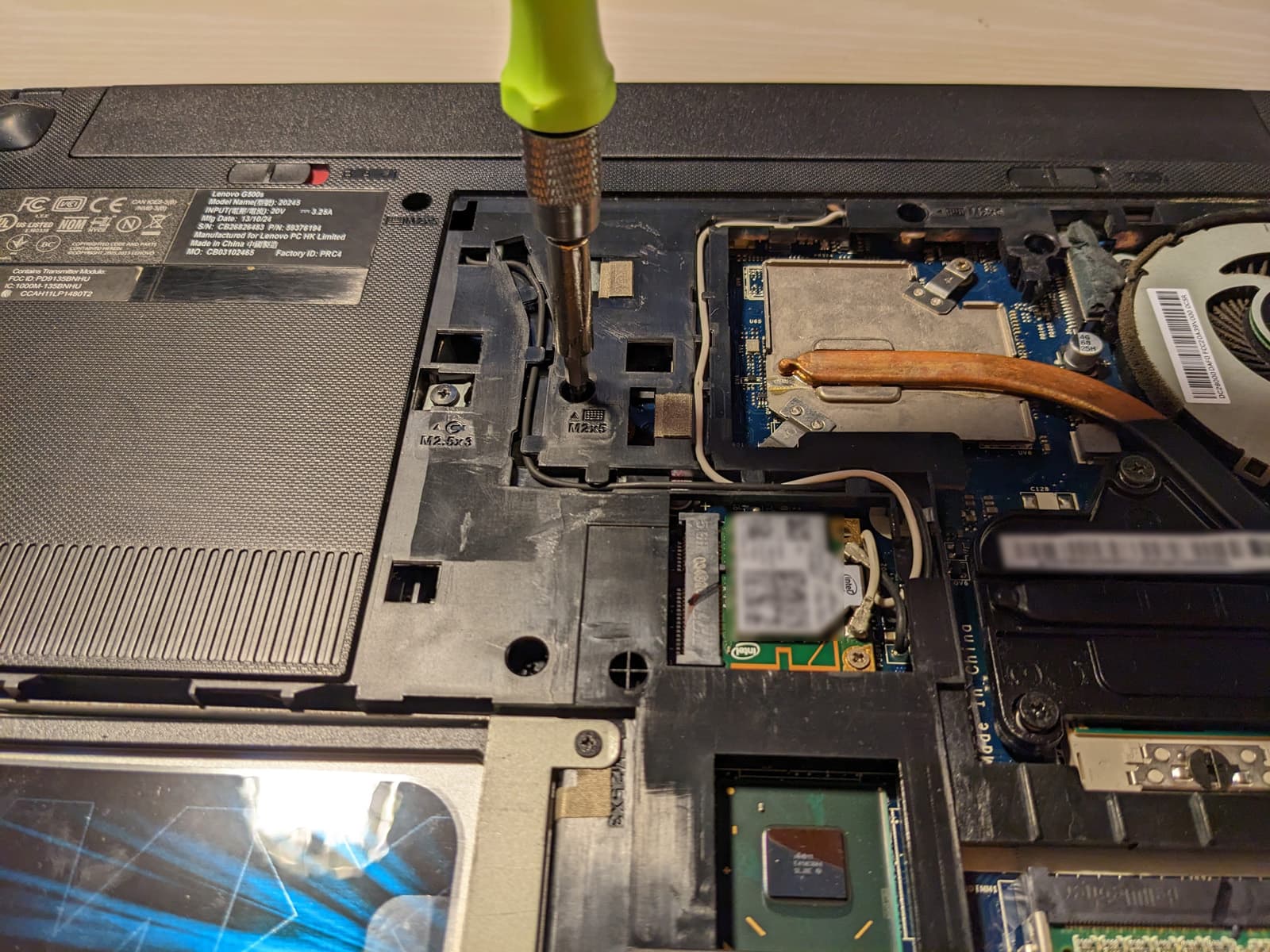[DIY 筆電維修]Lenovo G500s筆電鍵盤如何更換?筆電鍵盤更換教學!